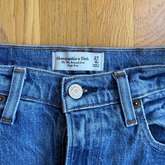 Abercrombie & Fitch Straight-Leg Jeans in Medium Blue - Picture 3 of 3